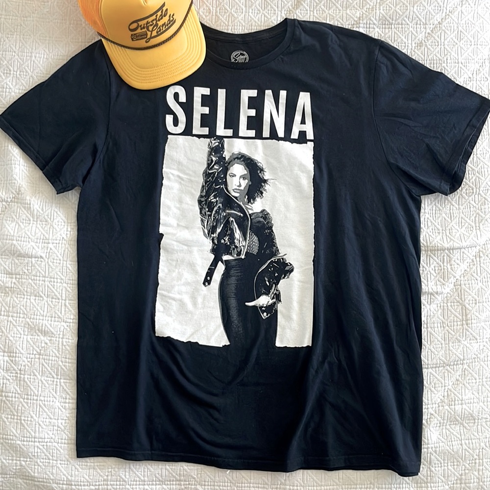 Selena 2019 Official Merchandise Graphic Tee